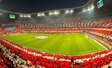 米兰体育网页版-上海队正面击溃火箭，德罗赞彻底打爆防线