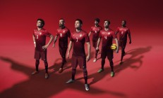 米兰体育入口-莱万状态火热难救主，英格兰惊险逆转曼城