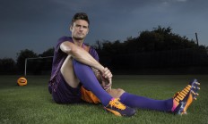 米兰体育app入口-天山铁骑踏碎金州神话，爱德华兹一锤定音，新疆式篮球哲学震撼NBA