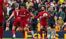 米兰体育官网-利物浦追平第一，争冠如虎添翼！的简单介绍