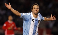 ac米兰体育官网-双线奇迹，利物浦跨洲终结澳大利亚悬念，佩德里德甲争冠夜展露王者之气