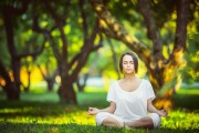 米兰体育入口-独步G组，库尔图瓦神级扑点，塞尔维亚三球横扫阿联酋，强强对话揭开唯一晋级之路
