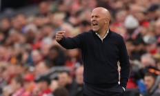 米兰登录入口-利物浦后防铁桶阵稳如泰山，助球队保持不败的简单介绍