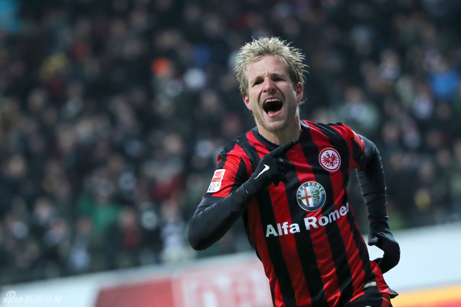 包含沙尔克04客场小胜，实现突破的词条