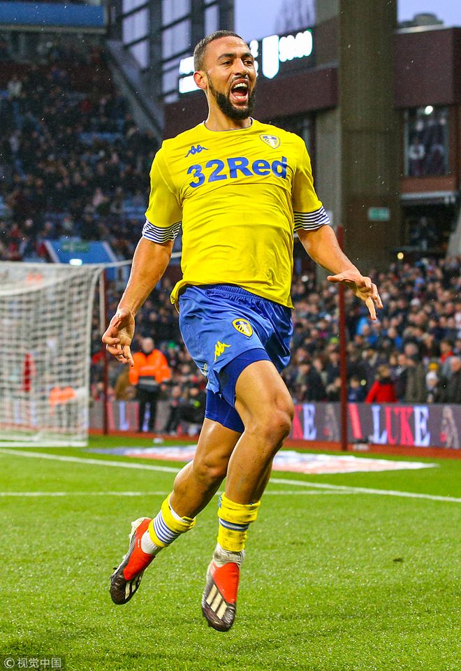 一箭穿心！重庆力帆主场凭一记绝杀射门绝杀，夺得关键三分