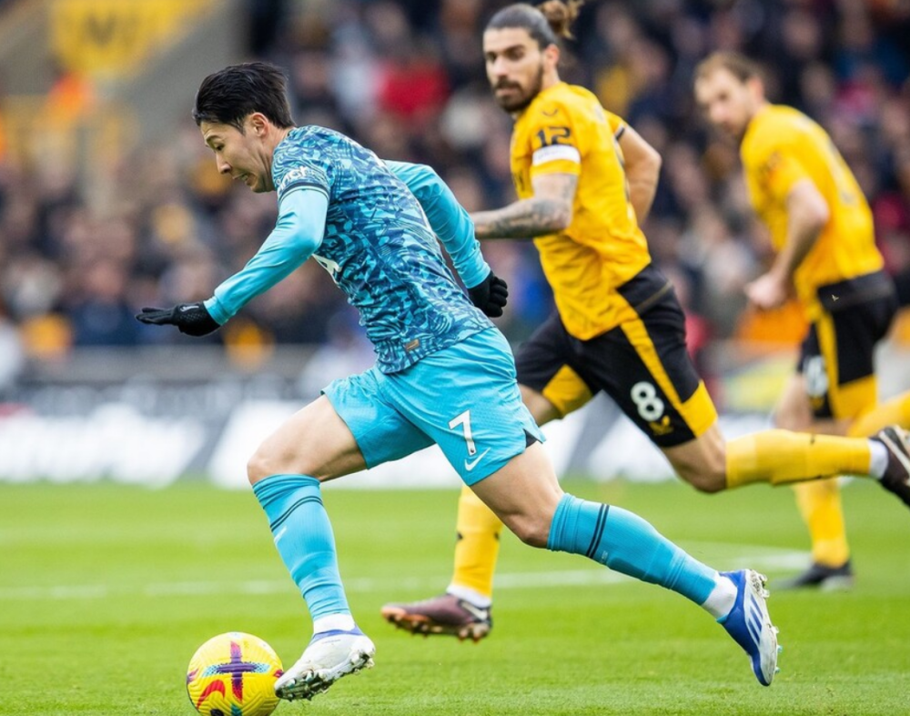 一箭穿心！重庆力帆主场凭一记绝杀射门绝杀，夺得关键三分