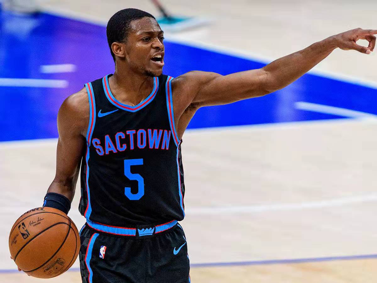 包含勇士鏖战浙江队，福克斯刷新纪录的词条