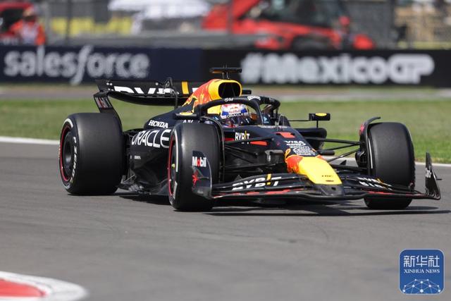 索伯车队完胜威廉姆斯，佩雷兹关键制胜的简单介绍