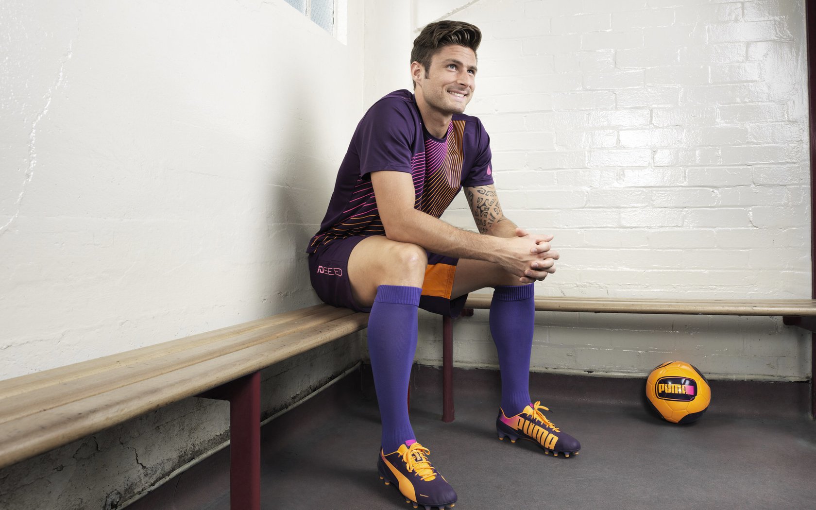 冰火之战，内马尔的灵光一现，如何融化冰岛的北欧防线？