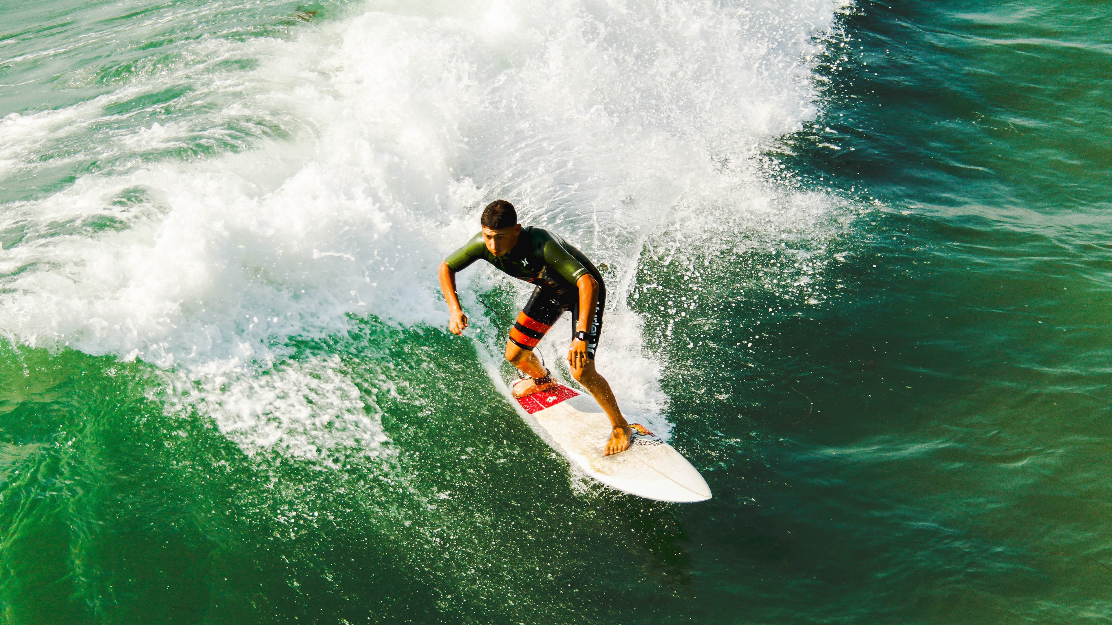 格纳布里时间,德甲争冠夜,他用两记绝杀改写了剧本